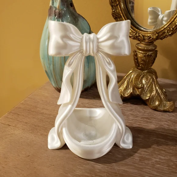 NEW! Gorgeous Draping Bow Jewelry Keepsake Trinket Holder (Pearl White) - Picture 6 of 7